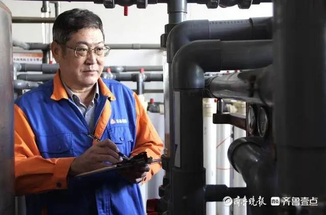 潔晶集團(tuán)申健:精通源于鉆研,39年匠心磨一“技” 潔晶集團(tuán)申健:精通源于鉆研,39年匠心磨一“技”