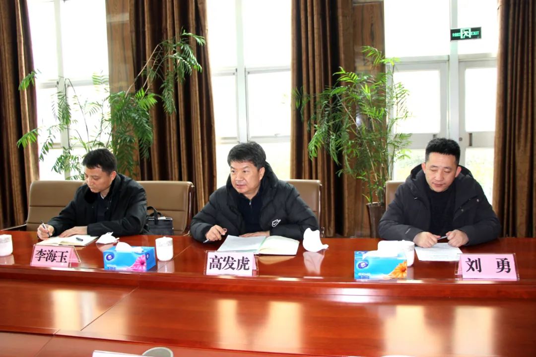 省應(yīng)急管理廳二級巡視員高發(fā)虎一行來潔晶督導(dǎo)檢查 省應(yīng)急管理廳二級巡視員高發(fā)虎一行來潔晶督導(dǎo)檢查