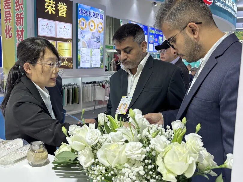 20260415潔晶集團(tuán)亮相第25屆上海國(guó)際染料展5